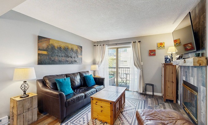 Steamboat Springs Condo | Beautiful Steamboat Condo w/Shared Pool & Hot Tub + Free WiFi - Near Lifts