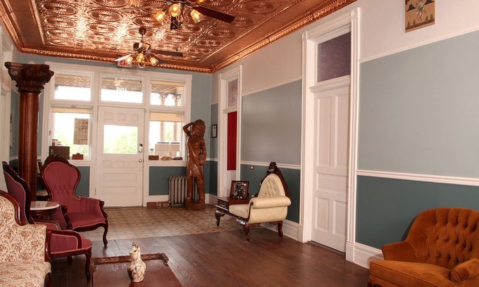 Trinidad Bed & Breakfast | Beautiful western Victorian bed & breakfast in historic downtown Trinidad. King