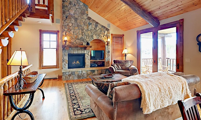 Fraser House | Beautifully Updated Home w/ Private Hot Tub & Mountain Views