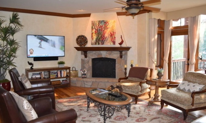 Edwards Condo | Best/closest location to the slopes and newly redecorated.