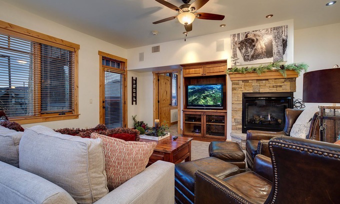 Steamboat Springs Condo | BL6102 | Unforgettable Mtn Getaway | 4 Pools | Walk to Mountain | Air Chilling