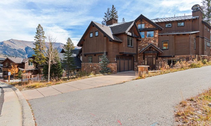 Copper Mountain House | Book for Fall! Ski-in/Ski-out Copper Mountain Home! Hot tub! Pool Table! Views!