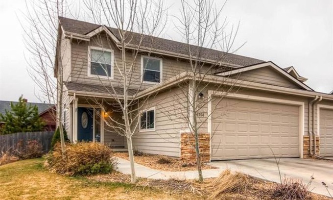 Pleasant View House | Bright Open Layout With Great Access to Outdoor Spaces THE Gateway to Colorado!