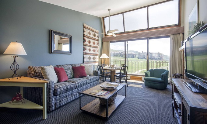 Steamboat Springs Condo | BT606 | Brilliant View | Excellent Amenities | Ski In | Hot Tub | Winter Shuttle
