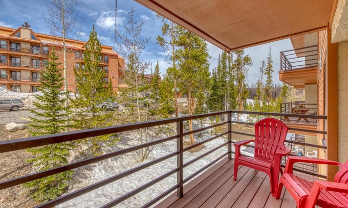 Frisco Apartment | Buffalo Village Condo & Treetop Hideaway