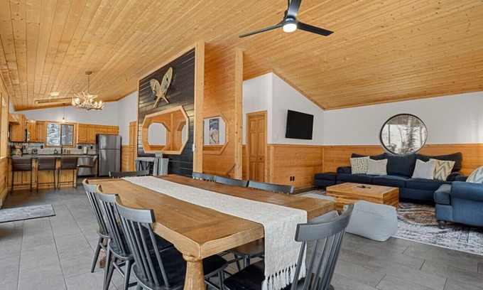 Spring Valley House | Cabin in the Woods*Hot tub*Private