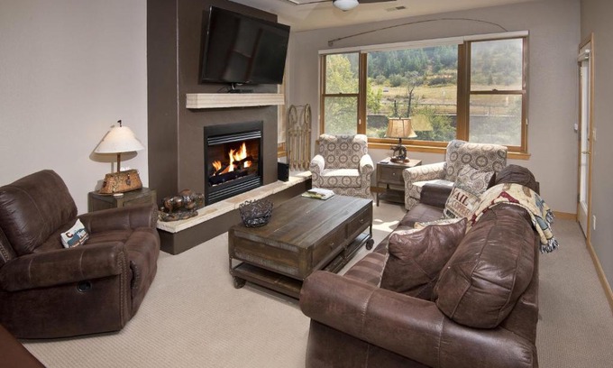Avon House | Canyon Run B203 Townhouse