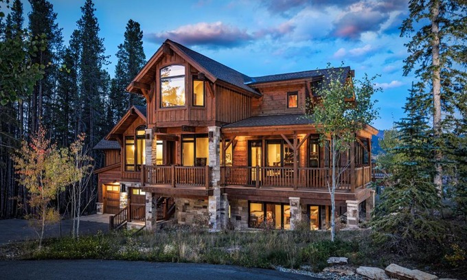 Peak 8 House | Cawha Outlook Chalet