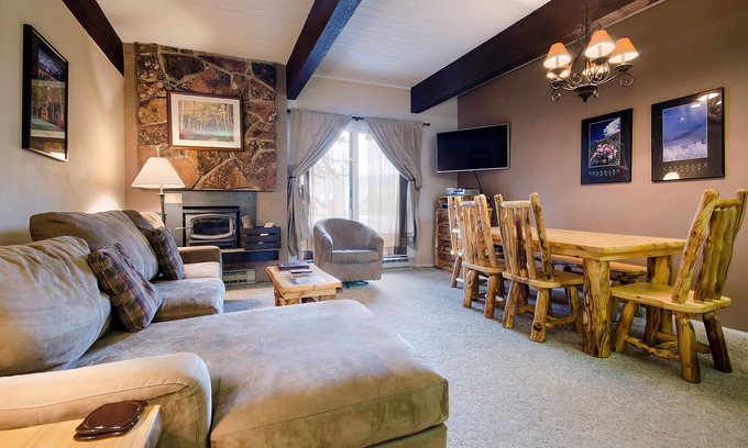Steamboat Springs Condo | CB216 | Charming Ground Floor Condo | Pool/Hot Tub | Ski In/Out | Winter Shuttle