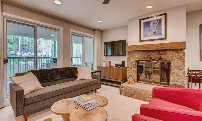 Beaver Creek Apartment | Centennial 2 Bedroom Condo unit no. 9