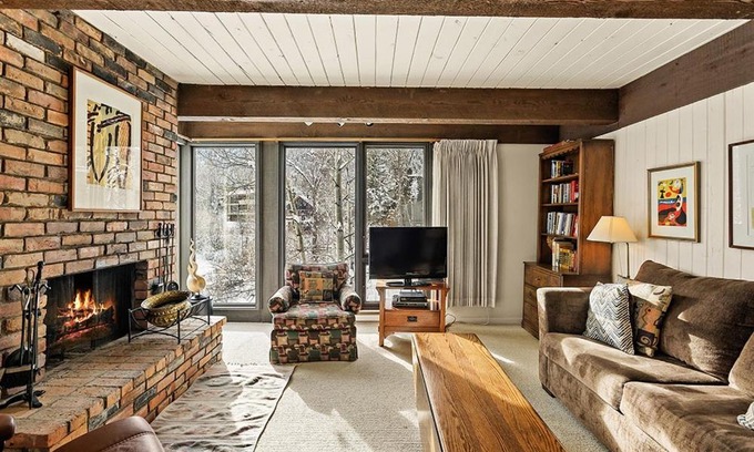Aspen House | Chateau Roaring Fork Unit 29, Sunny, Corner Condo with River Views