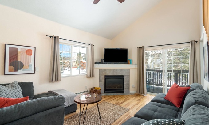 Steamboat Springs Condo | Close to Resort! On Free Shuttle Route! Shared Hot Tub!