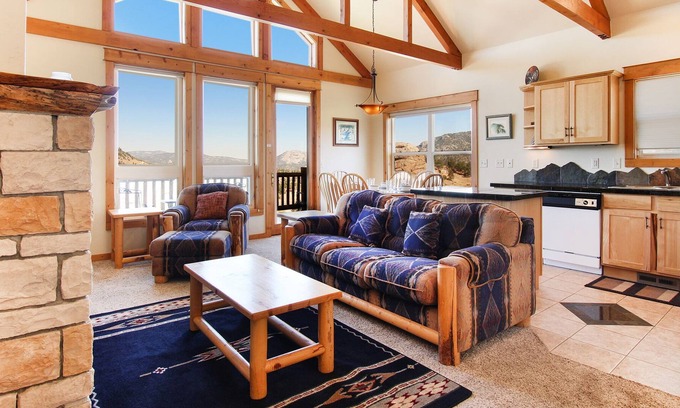 Estes Park Condo | Comanche Peak 39 - 2 Br Condo with 2 Fireplaces - Lake/Mountain Views!
