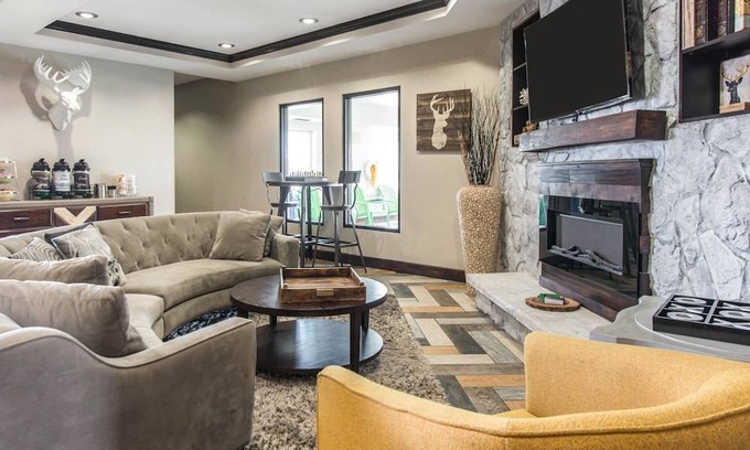 Sterling Hotel | Comfort Inn Sterling