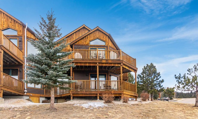 Estes Park Condo | Condo ∙ 2 bedrooms ∙ 6 guests