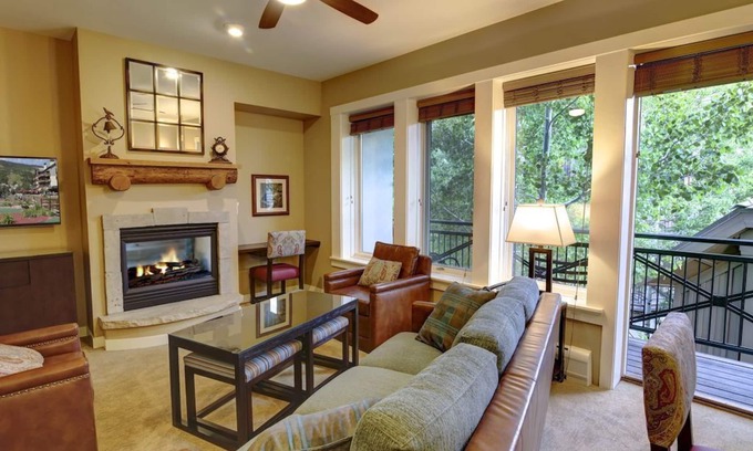 Beaver Creek Condo | Condo just steps to Village & shops, year-round pool, media room access