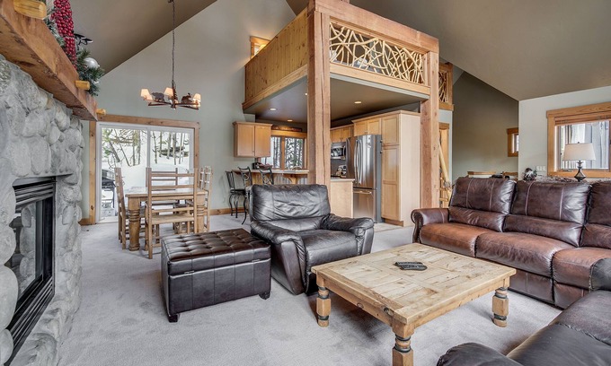 Keystone House | Condo w/Loft Unit, Ideal for Families!