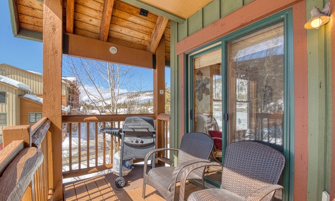 Mountain House Condo | Corner condo with hot tub & private washer/dryer - steps from the slopes