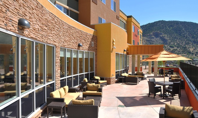 Glenwood Springs Hotel | Courtyard by Marriott Glenwood Springs