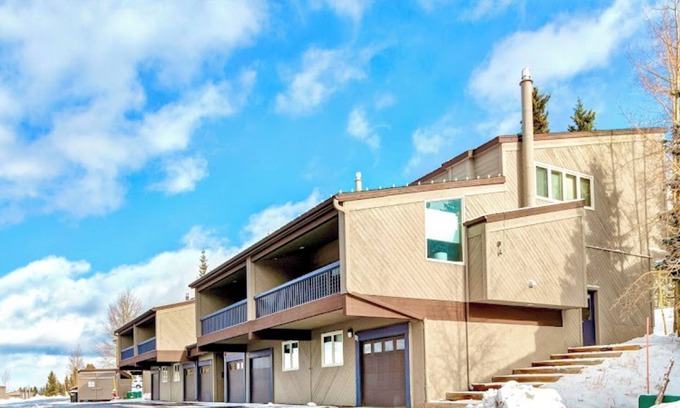 Baldy Mountain Resort | Cozy ski retreat in Breckenridge, Pet-friendly, unmatched view of Five peaks.