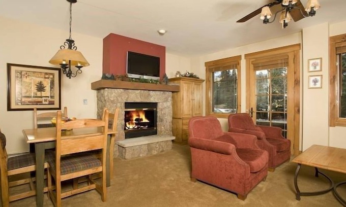 Peak 8 Condo | Cozy Studio Condo with Gas Fireplace