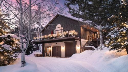 Steamboat Springs House | Creekside Chalet