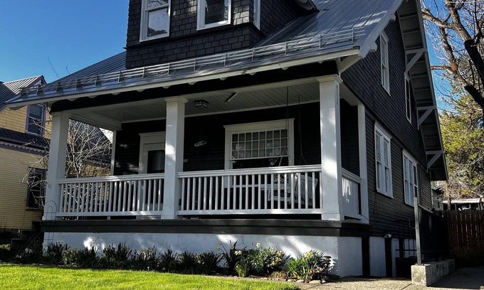 Old Town House | Delightful Downtown Home One Block to Premier Hot Springs