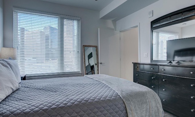 Uptown Apartment | Denver Apartments 30 Day Rentals 2 Bedroom