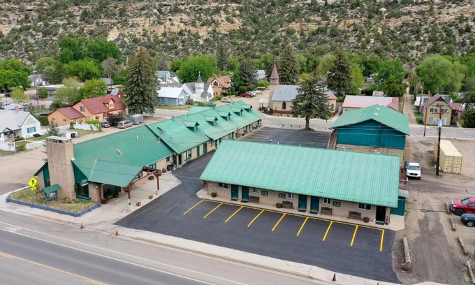 Lewis Hotel | Dolores Mountain Inn