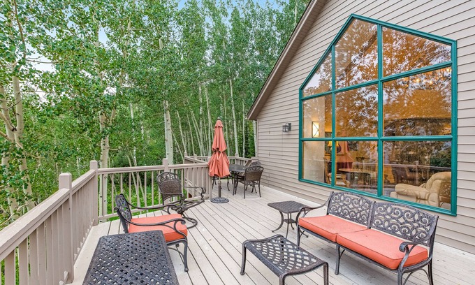 Aspen House | Elegant mountain escape with stunning view, spacious deck & fireplace
