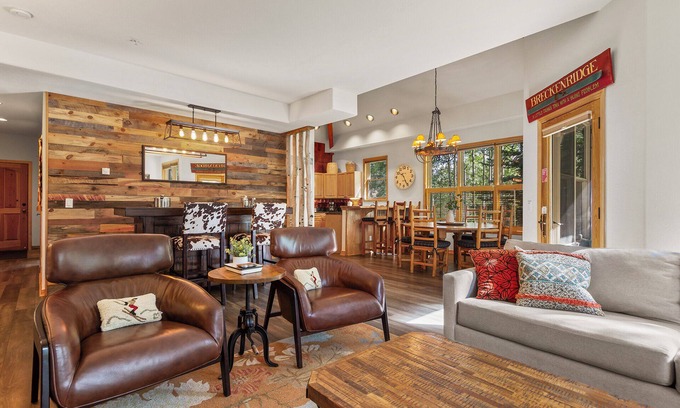 Warrior's Mark Condo | Escape to Luxury: Your Mountain Haven Awaits!