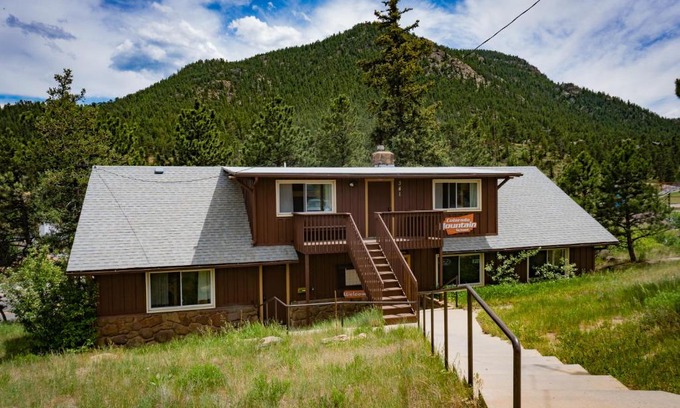 Estes Park Hostel | Estes Park Adventure Hostel