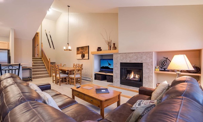 Steamboat Springs House | Family-Friendly Mountain Townhome with Spacious Layout & Great Amenities – Q