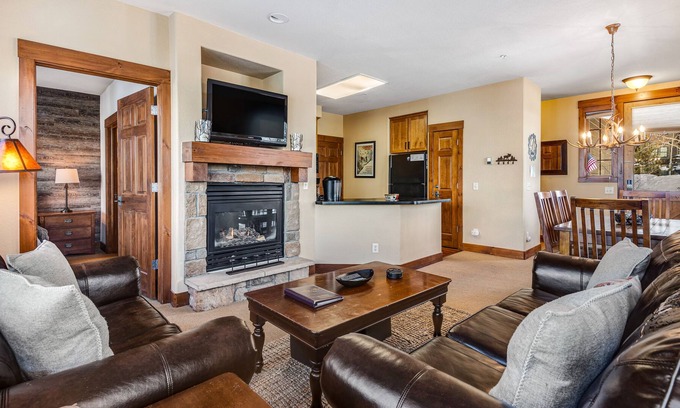 Granby Condo | Fantastic Two-Bedroom Condo W/Shared Hot Tub, Private Washer & Dryer, Free WiFi!