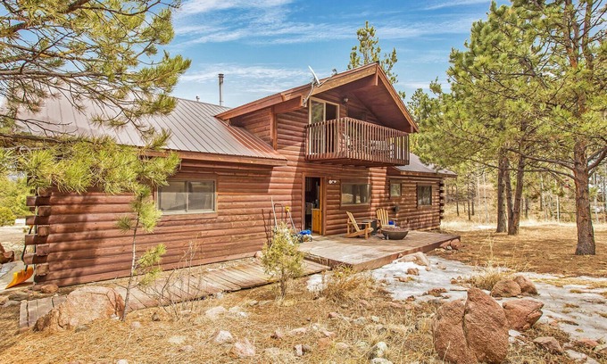 Florissant Cabin | Feels Like Home Cozy Cabin On 40 Acres