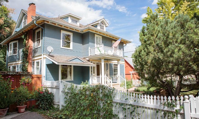 Fort Collins Hostel | Fernweh Inn & Hostel