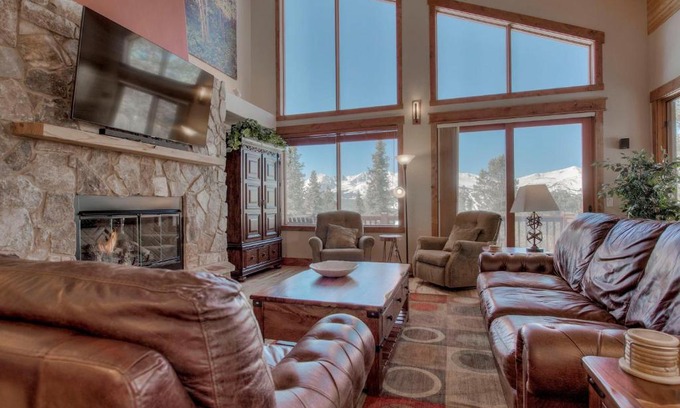 Woodmoor House | Firelight Luxury townhouse