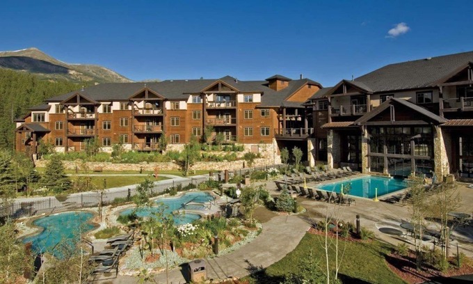 Four O'Clock Apartment | Forth of July at Grand Timber Lodge Resort in Beautiful Breckenridge! - Studio