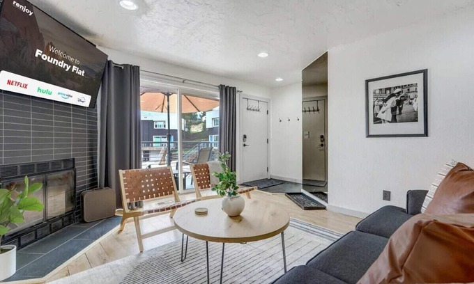 Colorado Springs House | Foundry Flat! Industrial BBQ & Fire Pit