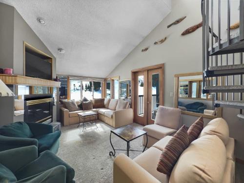East Village at Copper Apartment | FP310 Foxpine Inn Condo