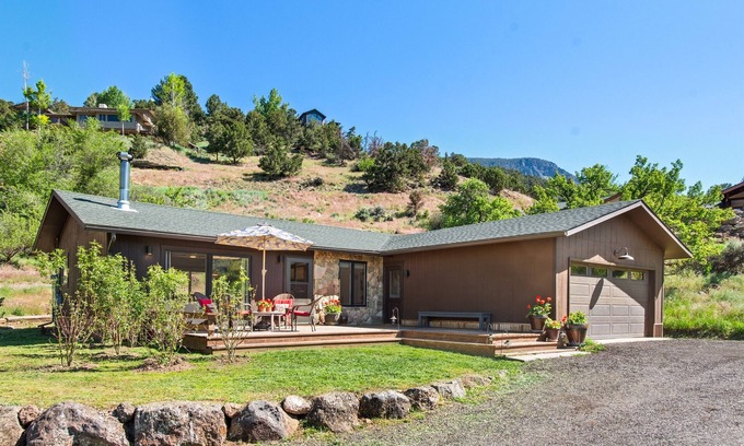 Basalt House | Frying Pan Valley Vista | Walk to Basalt + Views