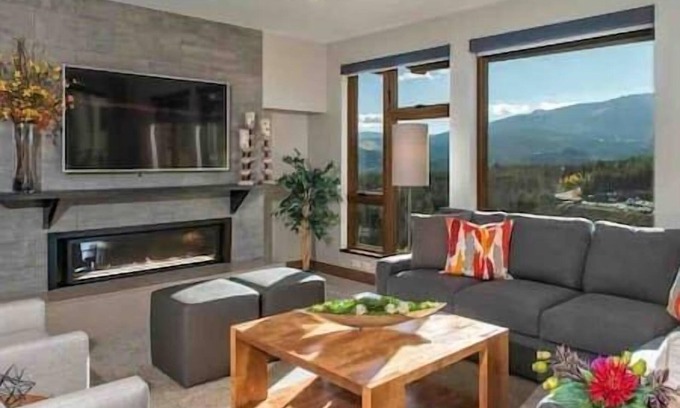 Boulder Ridge Hotel | Grand Colorado Peak 8 Resort, Yoga Studio, Gym, Pool