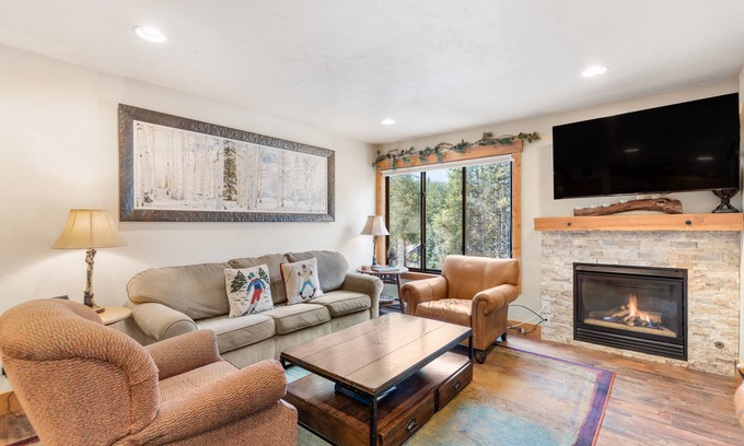 Warrior's Mark Condo | Great 2 bedroom, Near Downtown.