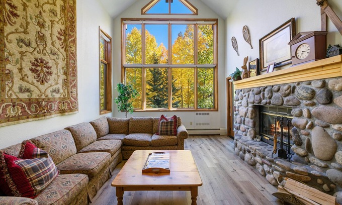 Highlands Townhomes Condo | Highlands Lodge 406 - 3 Bedroom Residence
