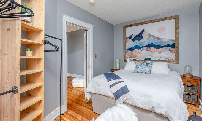Capitol Hill Apartment | Historic 1 Bedroom Apartment in the heart of Capitol Hill