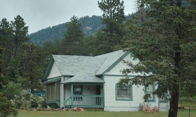 Cascade House | Historic Olde Poste in Cascade