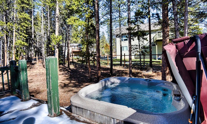 Leadville North House | Hot tub, Arcades, Forest Vibe & Close to Downtown!
