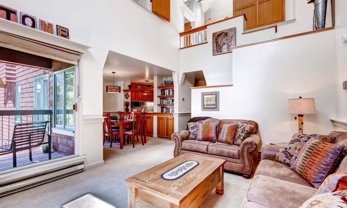 Keystone House | Hot Tub & Grilling Area: Keystone Townhome!
