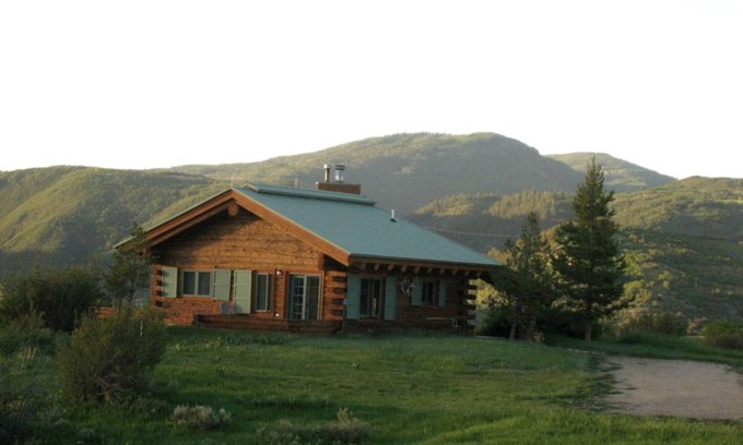 Steamboat Springs House | House ∙ 2 bedrooms ∙ 4 guests