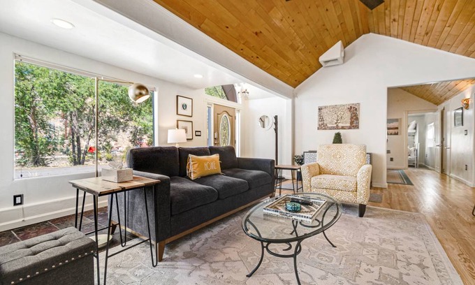 Glenwood Springs House | House ∙ 3 bedrooms ∙ 6 guests